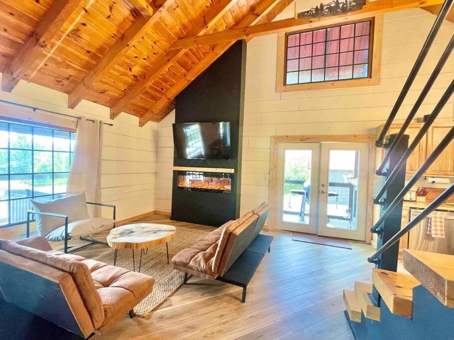 Modern Lake Side Nest• Hotub Fenced Yard King Beds Sevierville Exterior photo