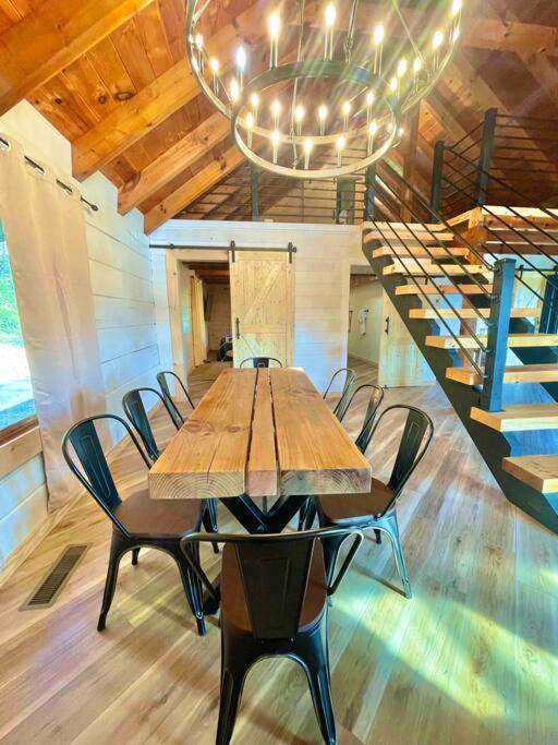 Modern Lake Side Nest• Hotub Fenced Yard King Beds Sevierville Exterior photo