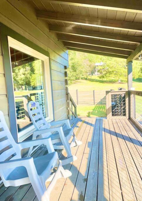 Modern Lake Side Nest• Hotub Fenced Yard King Beds Sevierville Exterior photo