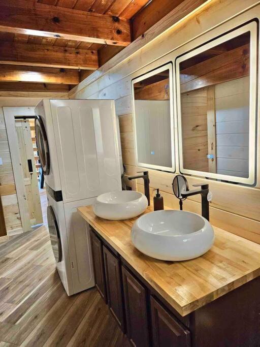 Modern Lake Side Nest• Hotub Fenced Yard King Beds Sevierville Exterior photo