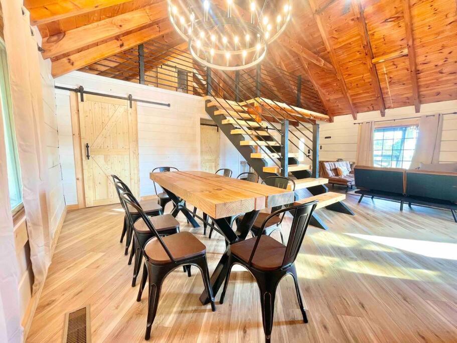 Modern Lake Side Nest• Hotub Fenced Yard King Beds Sevierville Exterior photo